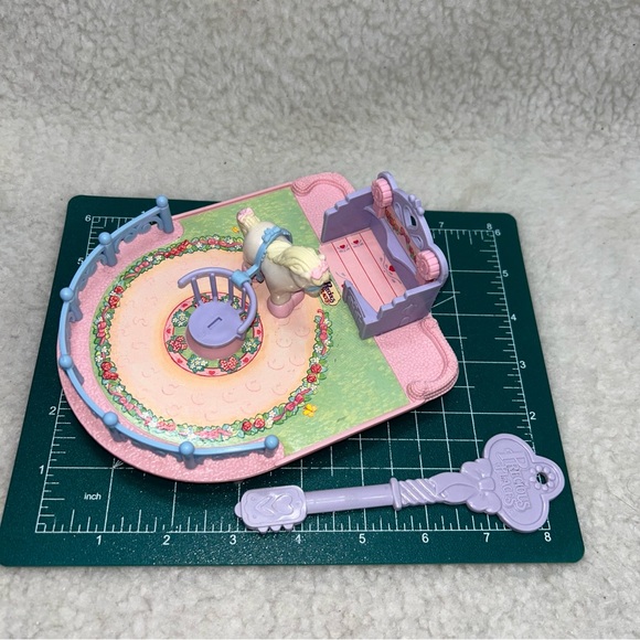 Vintage Fisher Price #5189 Precious Prancing Pony Show Ring 5 pcs 1988 magnetic - Picture 4 of 13